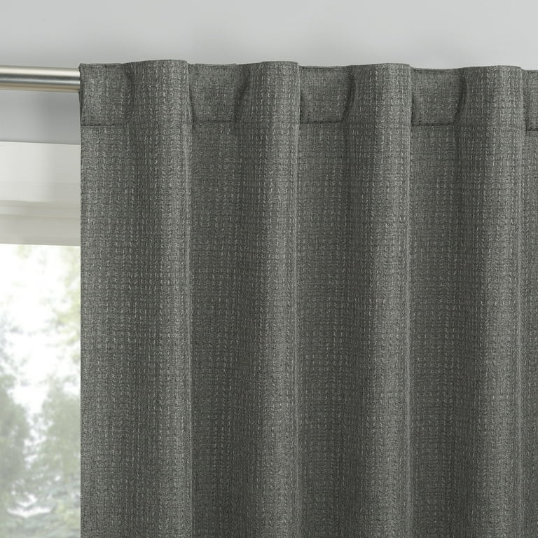 Sun Zero Vance 2-Piece Magnetic Closure 100% Blackout Back Tab
