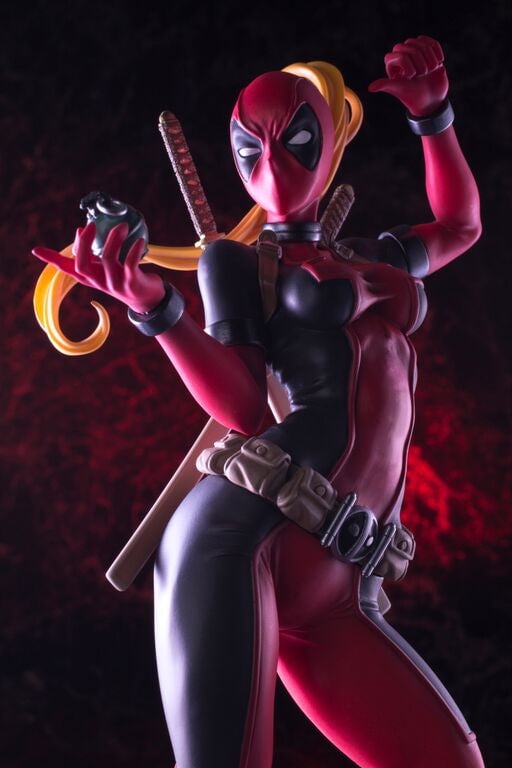 Insten Kotobukiya Collectible Teen Lady Deadpool Action Figures