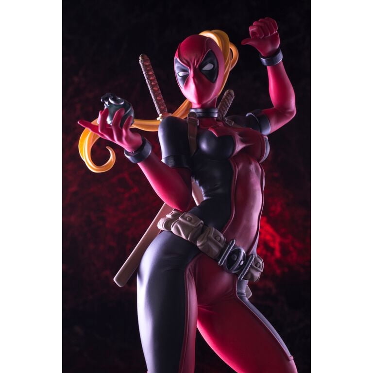 Insten Kotobukiya Collectible Teen Lady Deadpool Action
