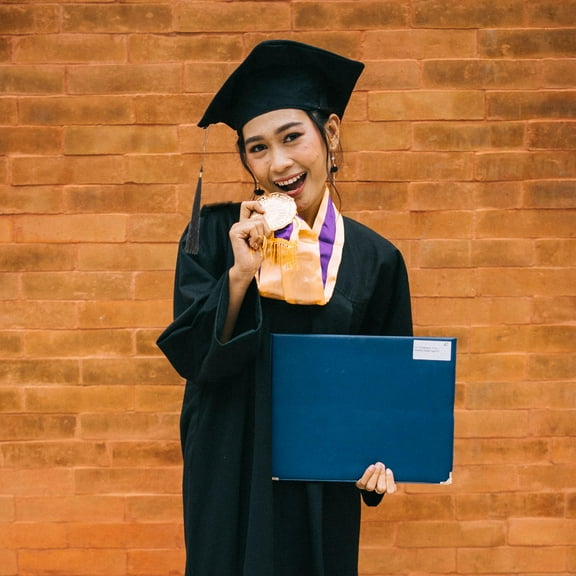 OUNONA Academic 2017 Graduation Gown Tassels for Graduate Ceremony (Black)