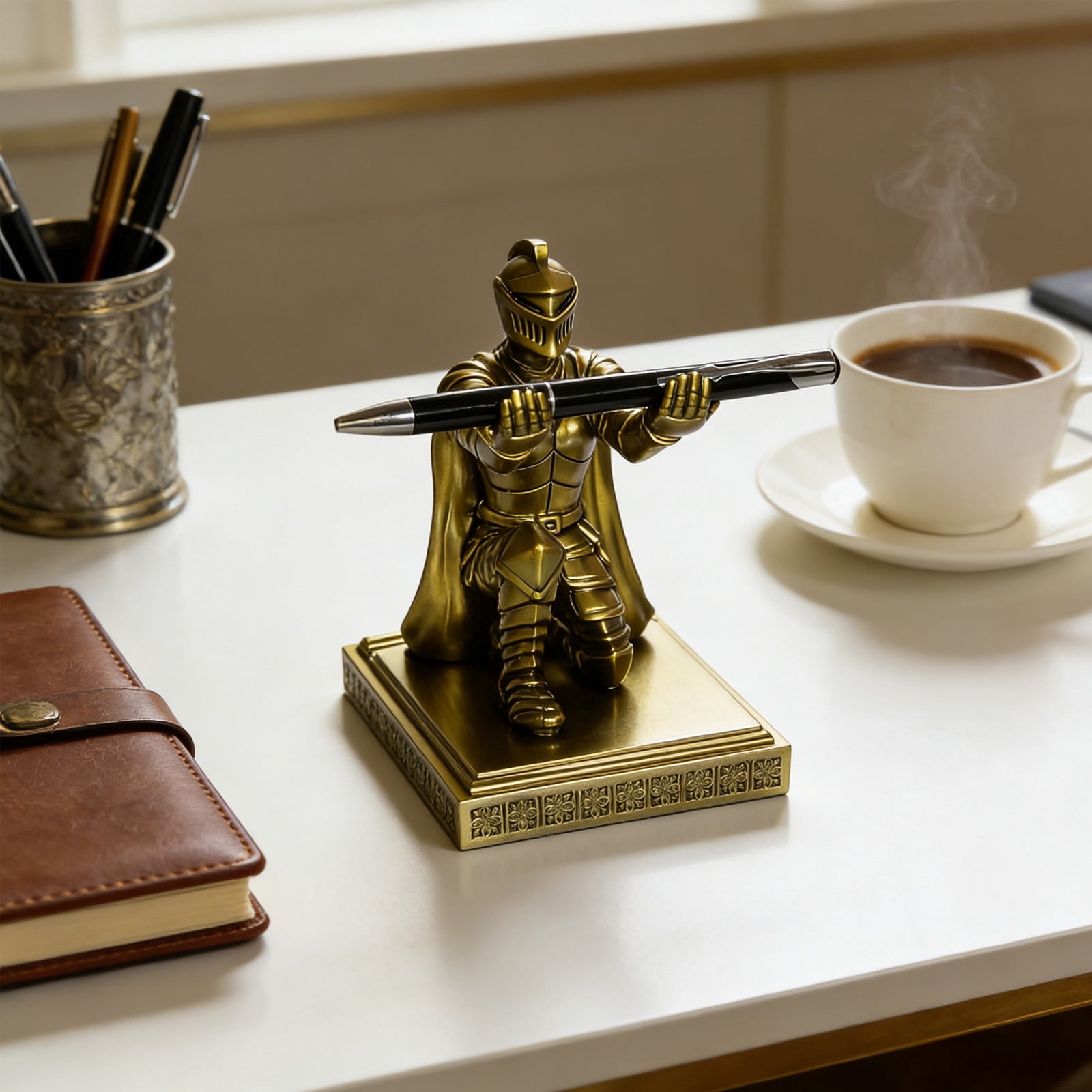 Weloille Medieval Female Knight Pen Holder with Pen, Vintage Style Writing Desk Decor, Decorative Office Accessory for Desk, Home, and Office Use