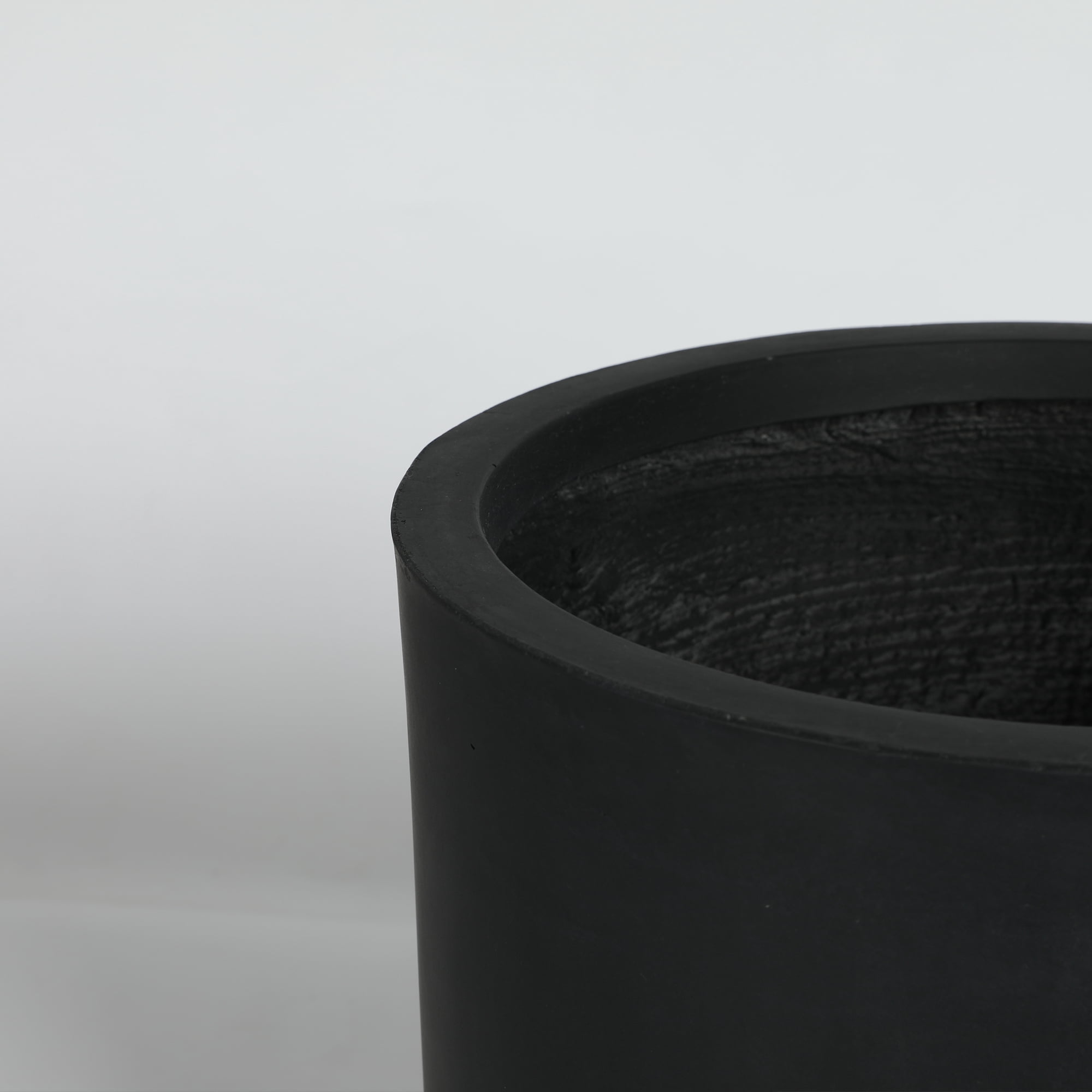 Concrete Planter, 2 Pack Round Flower Pot with Drainage Hole for Garden Balcony Patio Yard, Black