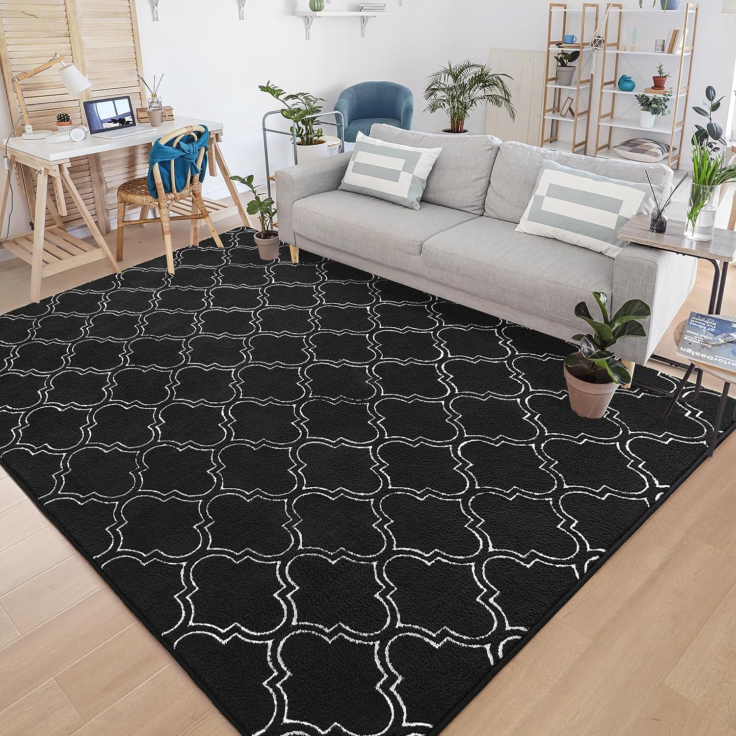 Junovo 4'x6'Modern Geometric Area Rug for Bedroom and Living Room, Fluffy Indoor Carpet for Family Room Decor,Black