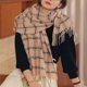 thumbnail image 5 of Bufanda para hombre y mujer, bufanda de cachemira para el cuello, bufanda de invierno a cuadros, suave, clásica, cálida, para clima frío, para invierno, 5 of 6
