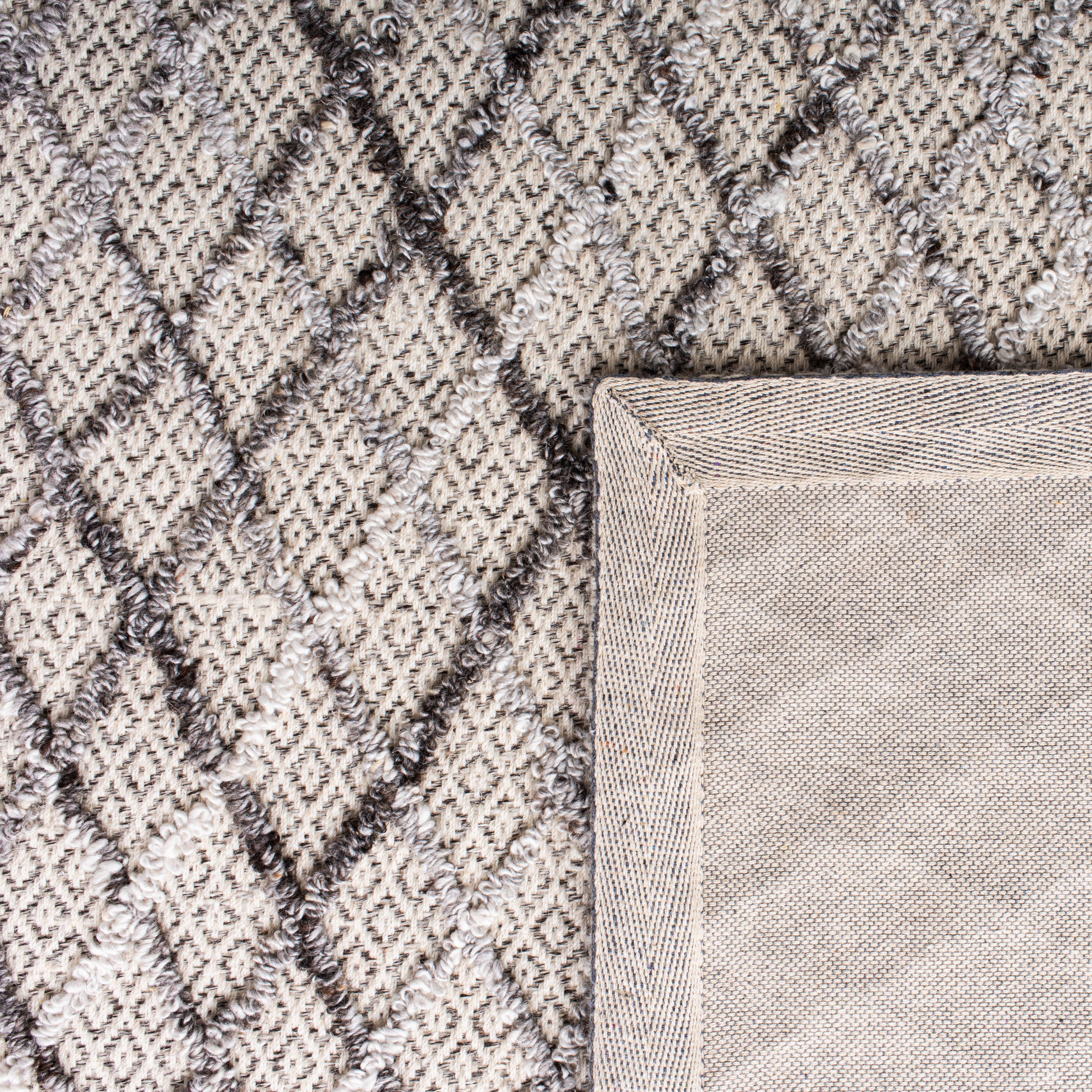 SAFAVIEH Trace Ilarion Geometric Runner Rug, Grey/Ivory, 2'3" x 8'