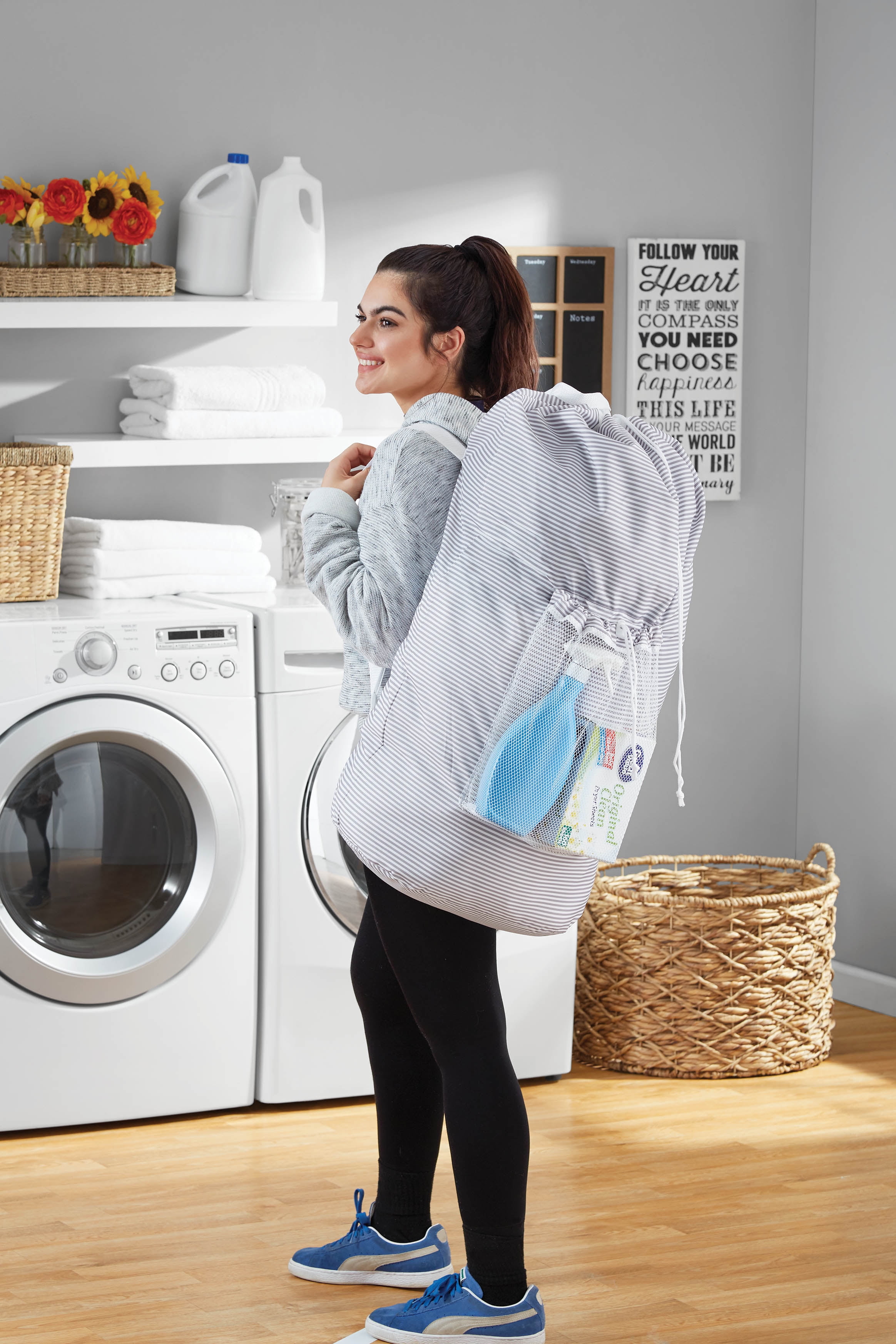 2-pack Mesh Laundry Bags - Cerise/white 