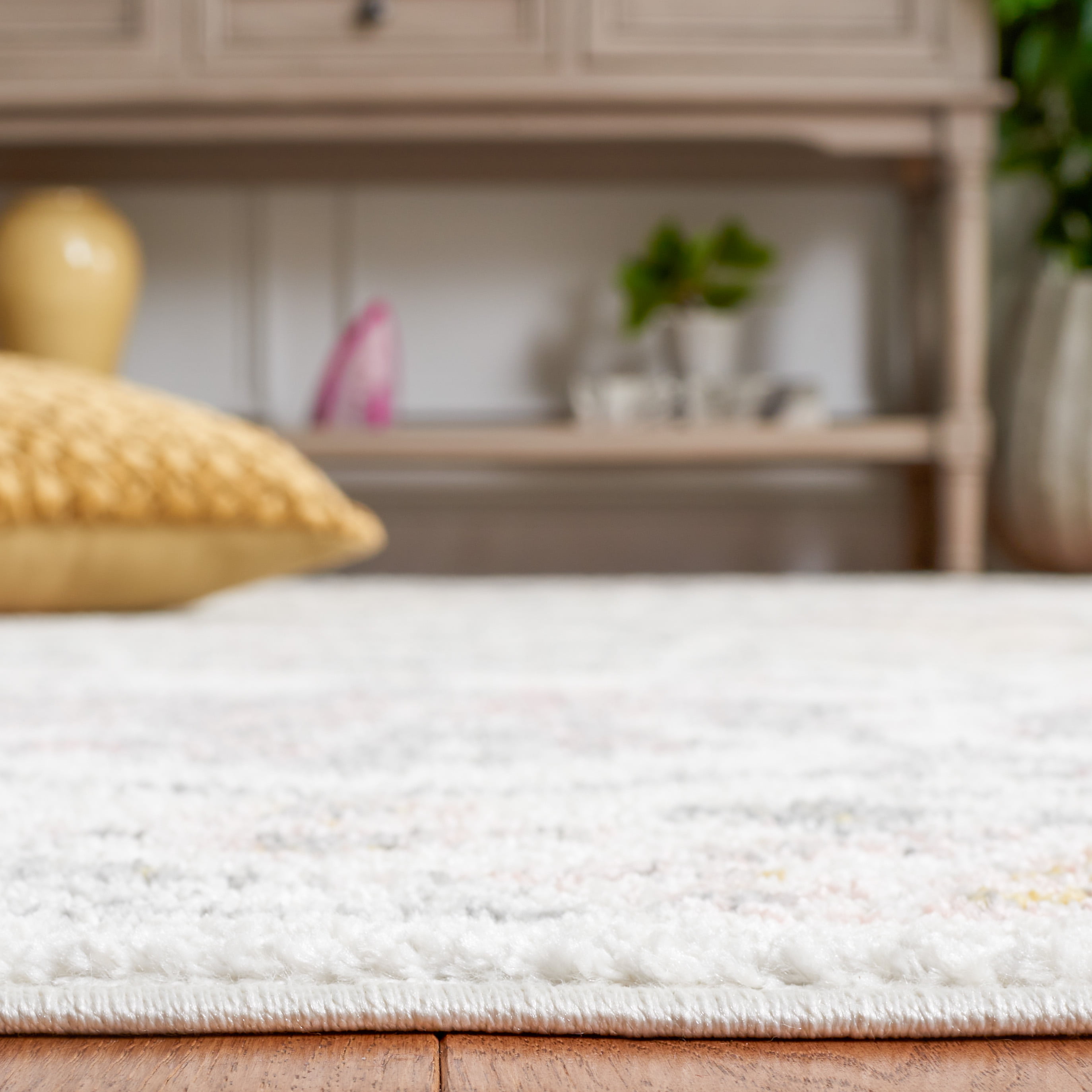 Safavieh Layla Dania Oriental Area Rug, Ivory Gray/Pink, 4'5" x 6'5"