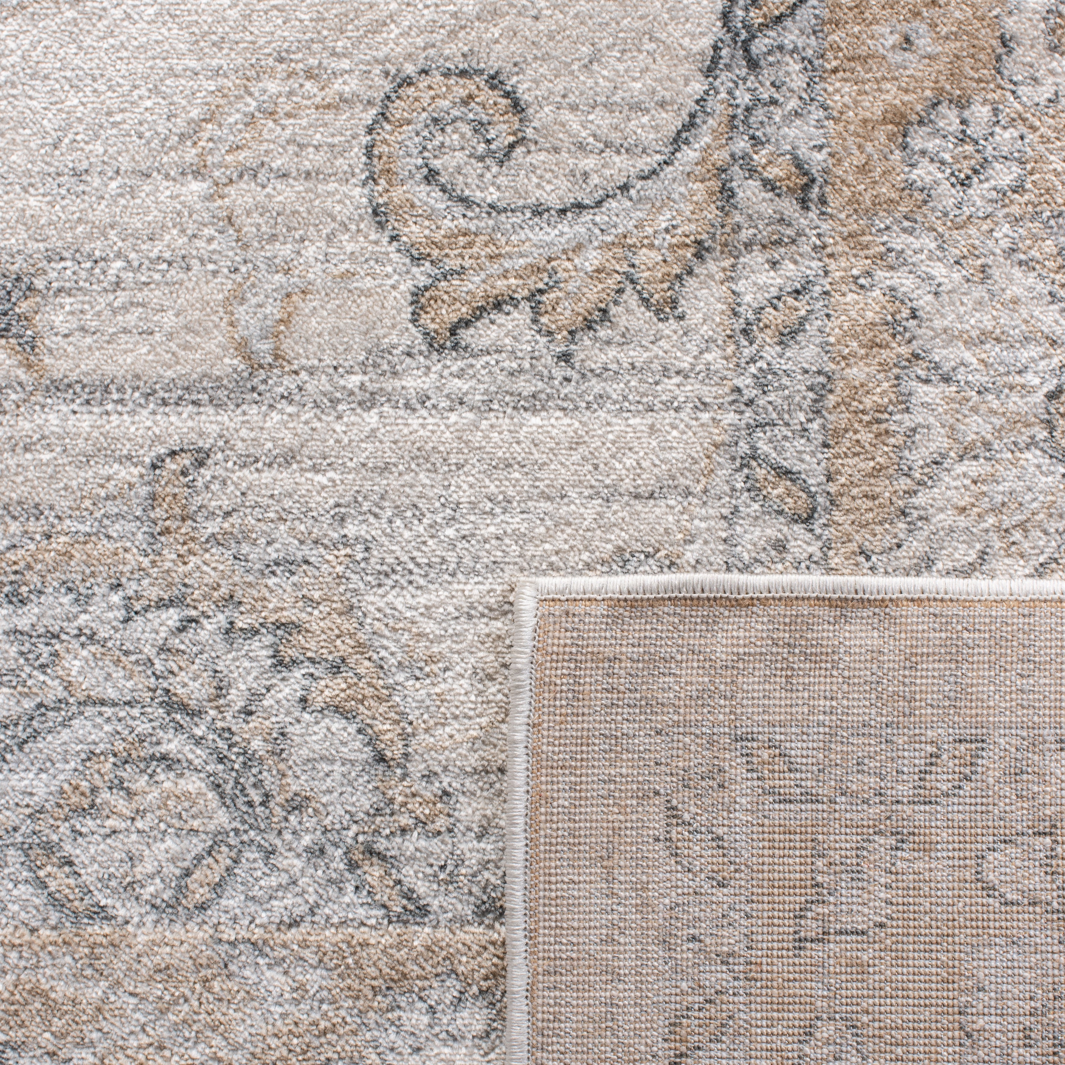 SAFAVIEH Isabella Kiana Oriental Area Rug, Cream/Beige, 4' x 6'