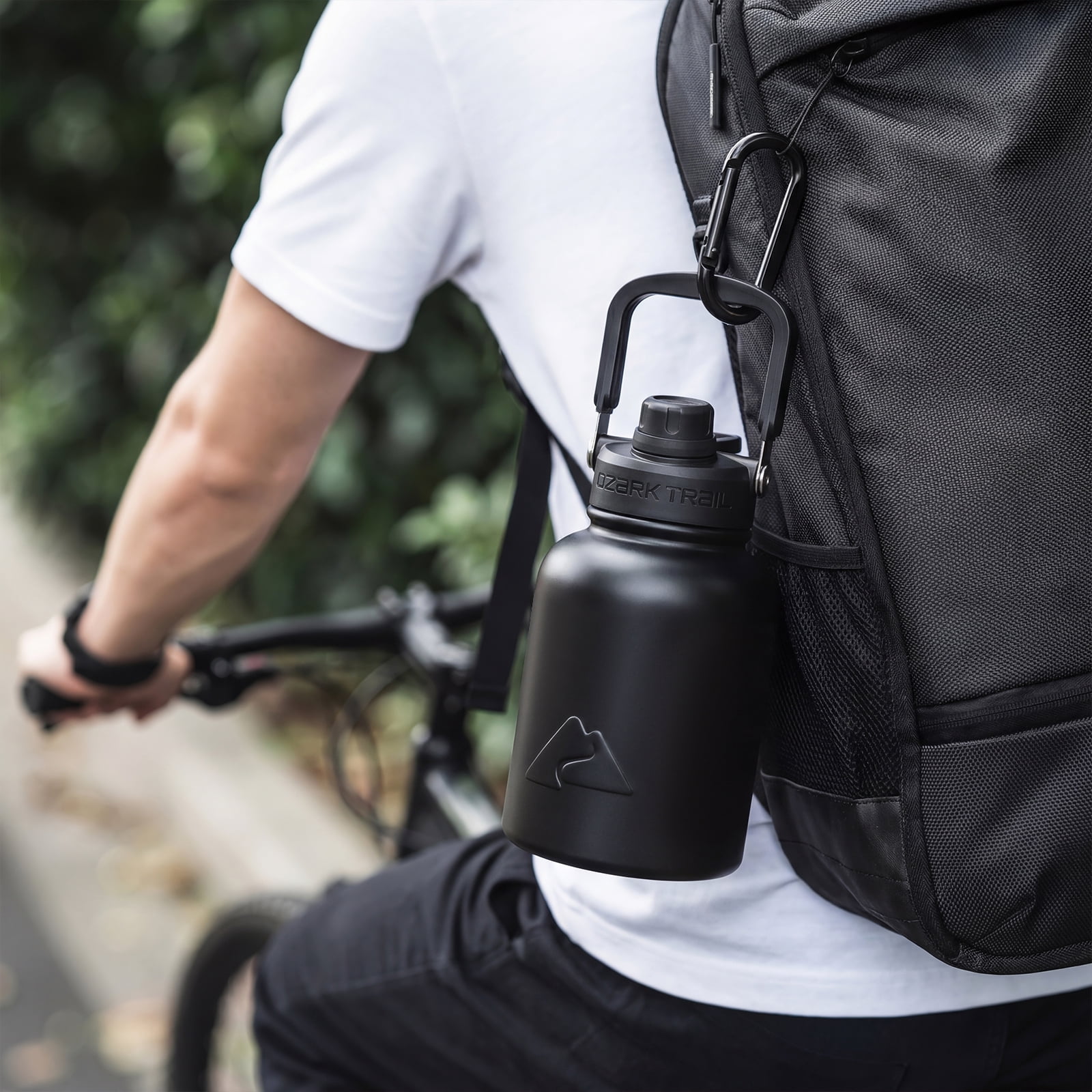 Ozark Trail 25 oz Stainless Steel Insulated Chug Bottle, Black