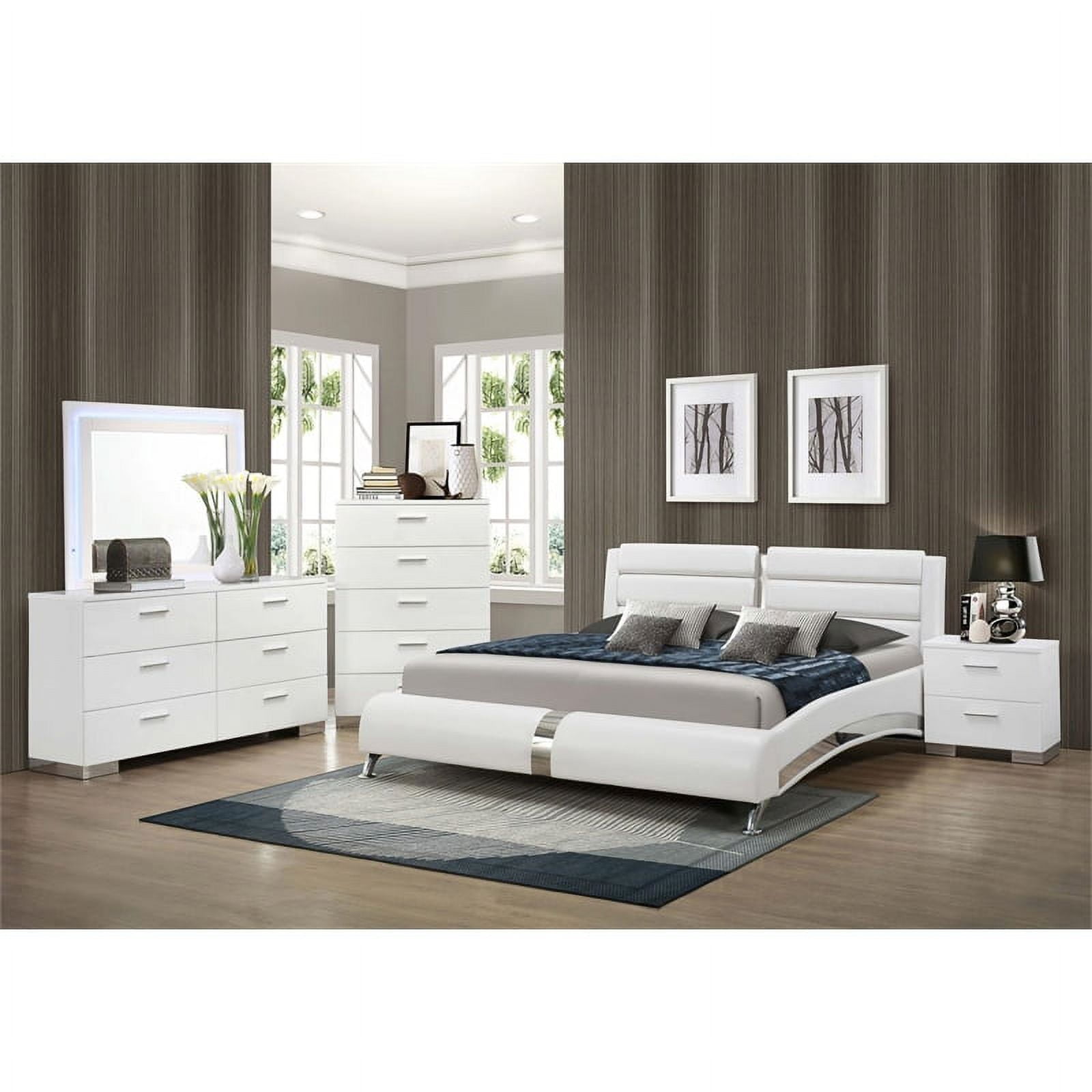 Coaster Jeremaine 5-Piece Faux Leather Queen Bedroom Set in Glossy White