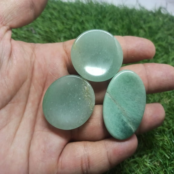 Green Aventurine Worry Stone for Crystal Healing Pocket Palm Stone Thumb Stone 1Pcs