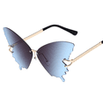 thumbnail image 2 of Gafas de sol con forma de mariposa para mujer, gafas de sol con montura grande y degradado, gafas de sol con fotografía callejera de moda, 2 of 5