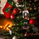 thumbnail image 5 of Cascanueces de escritorio navideño Cascanueces de madera Adorno de mesa navideño Cascanueces de mesa, 5 of 7