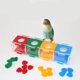 thumbnail image 2 of Caja de monedas con separación de colores para loros, tesoro educativo para pájaros, accesorios interactivos para pájaros de juguete, 2 of 5