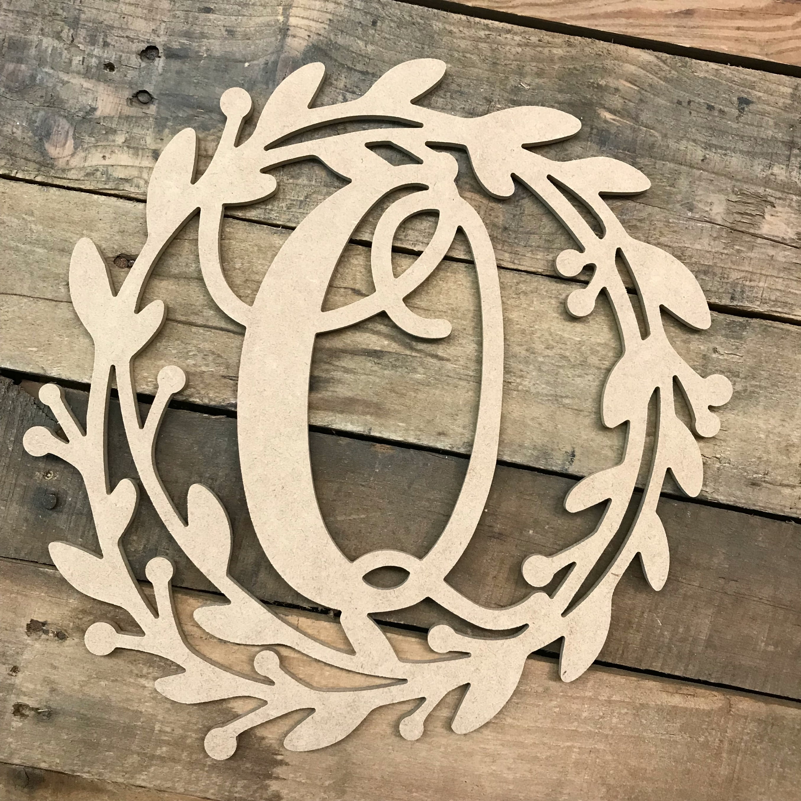 Wooden Cursive Wreath Frame Monogram 12'' Q, Wood Letter ...