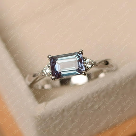 Lab alexandrite ring, color changling stone ring, emerald cut, June birthstone, sterling silver,