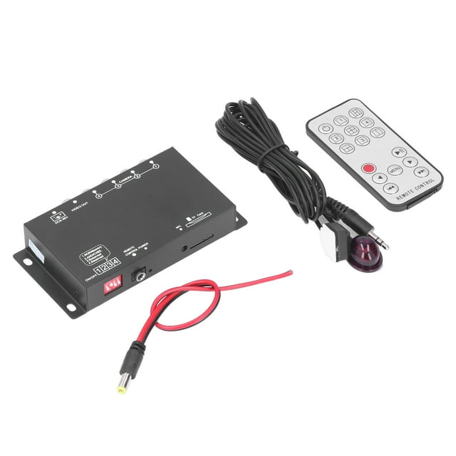 Small MDVR, H264 4CH Short Circuit Protection Mobile Digital Video Recorder Remote Control Interface For Boats For School Buses For Trucks