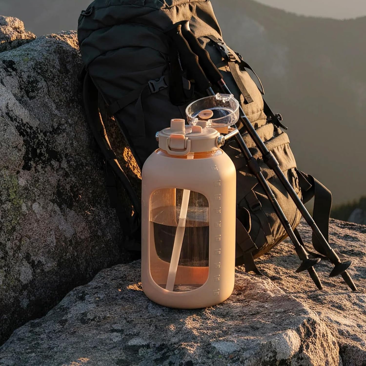 84oz Water Bottle Glass with Stainless Steel Handle Large 2.5l Water Bottle with Time Markers and Silicone Sleeve Half Gallon Water Jug BPA Free for Gym Daily Use