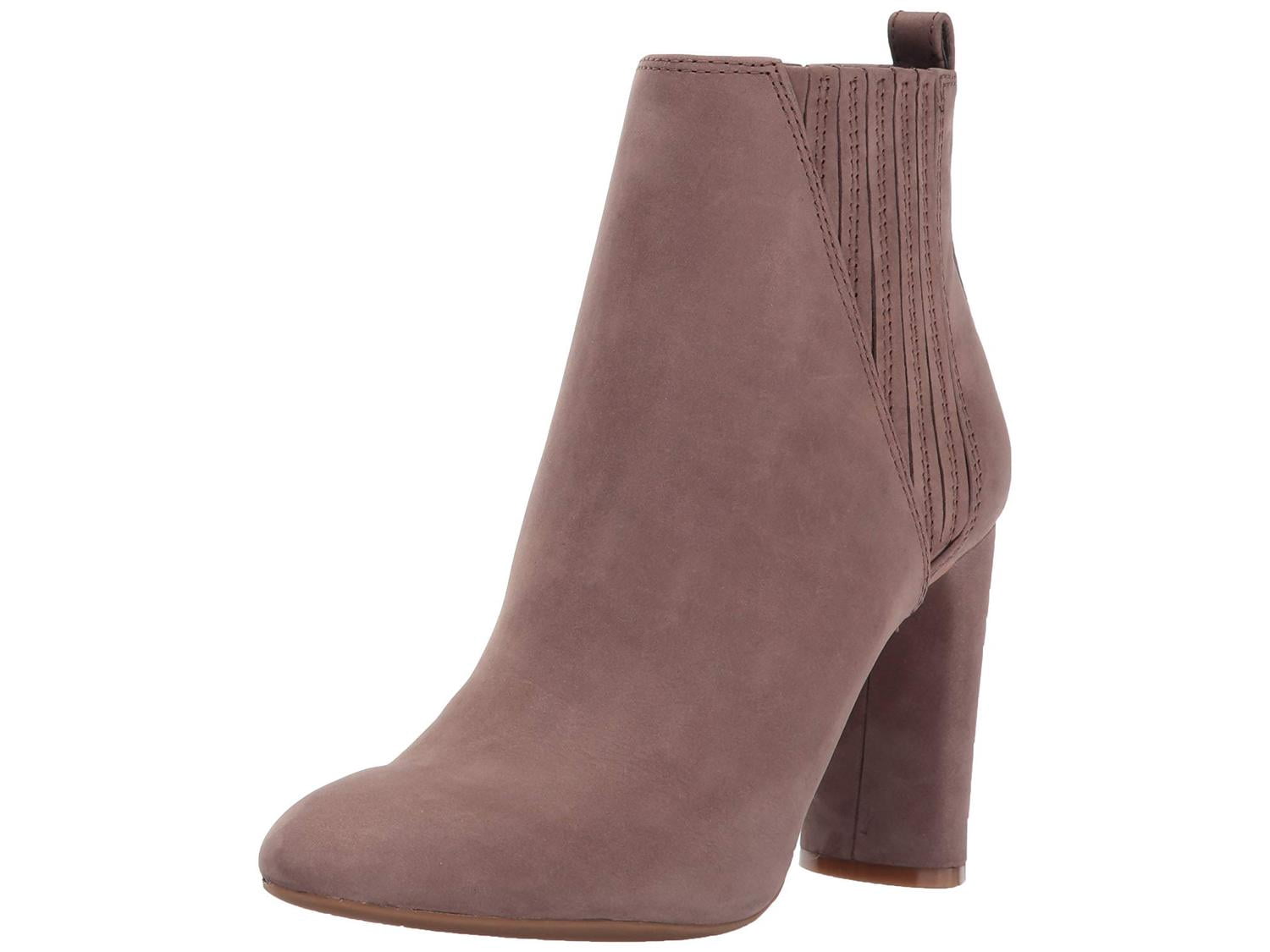Vince Camuto Womens Fateen Leather 