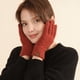 thumbnail image 3 of Guantes de invierno para mujer de punto trenzado para mensajes de texto con pantalla táctil y smartphone, 3 of 5