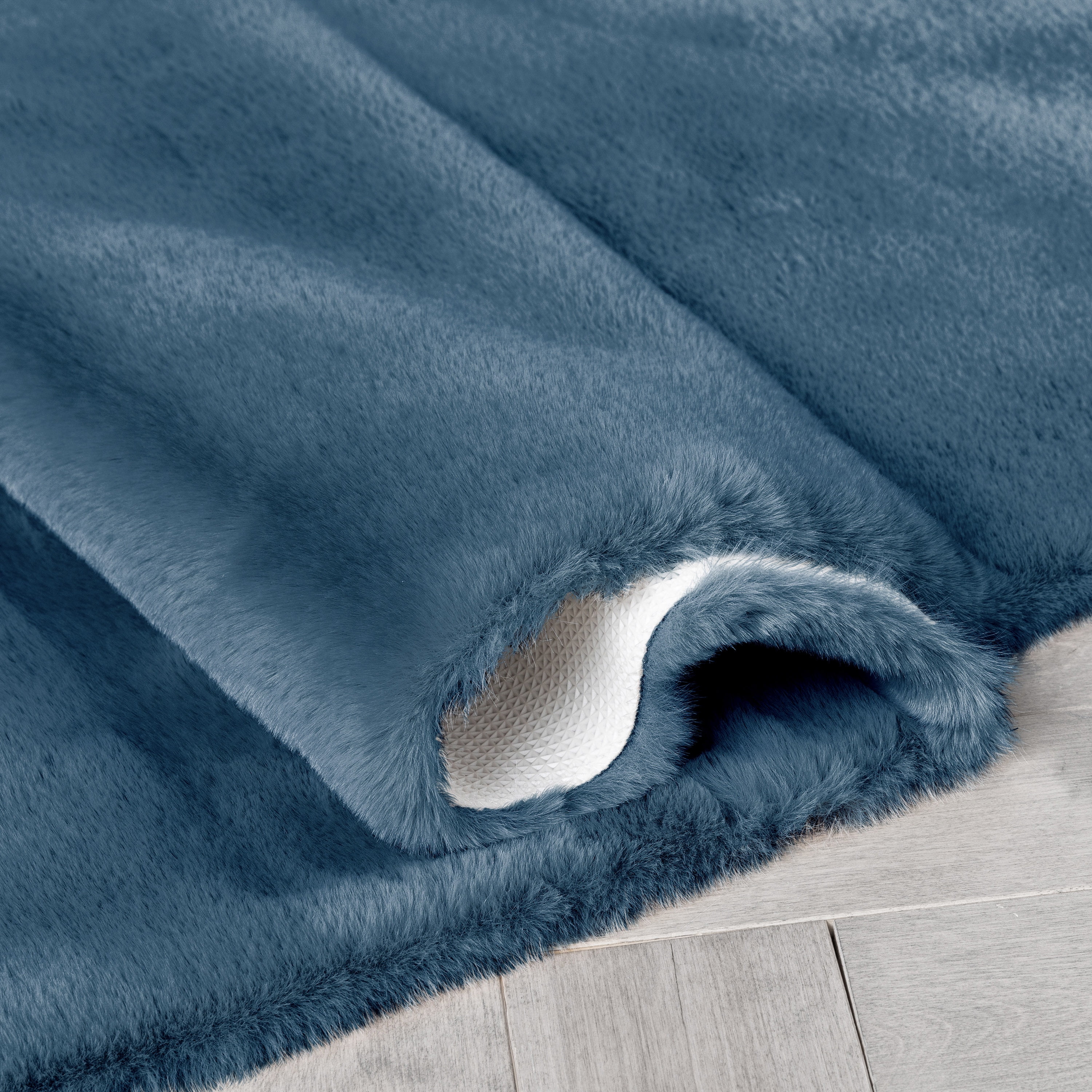 Well Woven Opal Crest Textured Solid Dark Blue Modern Faux Fur 31" Heart Area Rug