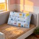 thumbnail image 5 of Almohada pequeña lavable para el cuello, ideal para siestas. Almohada suave para niños pequeños con malla transpirable y soporte ergonómico para niños de 2 a 6 años. Adecuada para viajes, el coche y, 5 of 6
