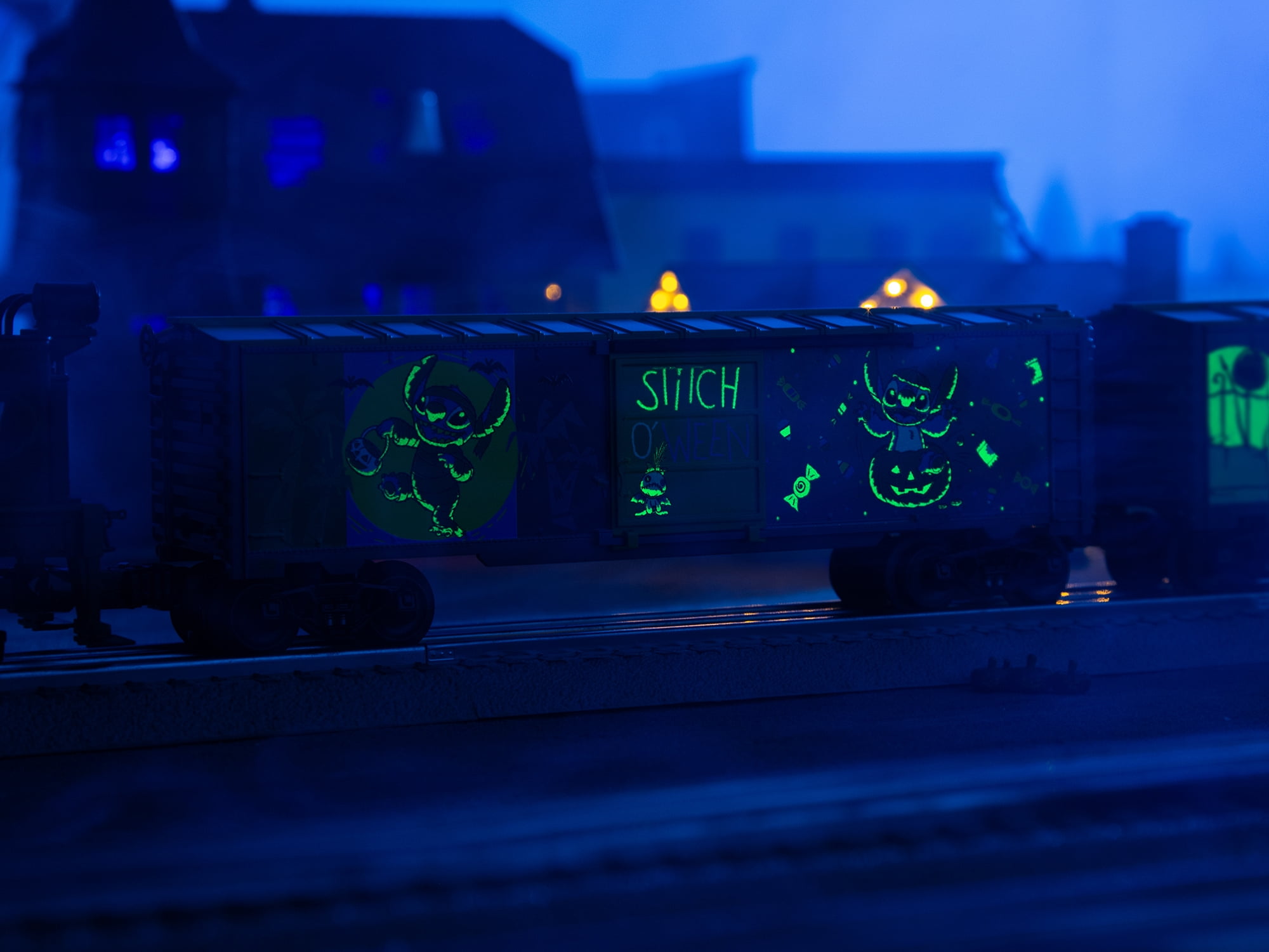 Lionel Disney Stitch Halloween O Gauge Model Train Boxcar for Ages 14+