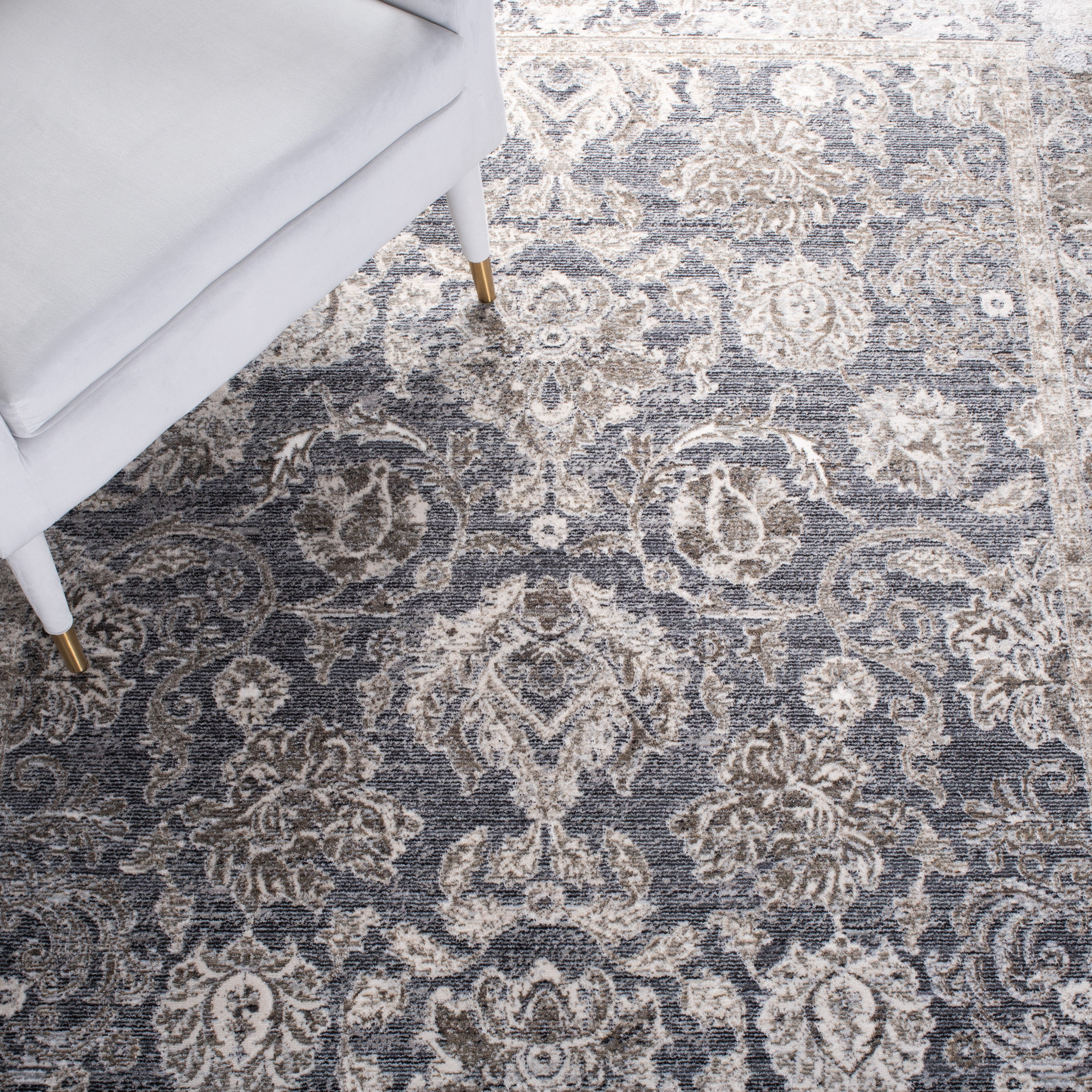 Safavieh History Marienn Oriental Area Rug, Dark Gray/Ivory, 4' x 6'