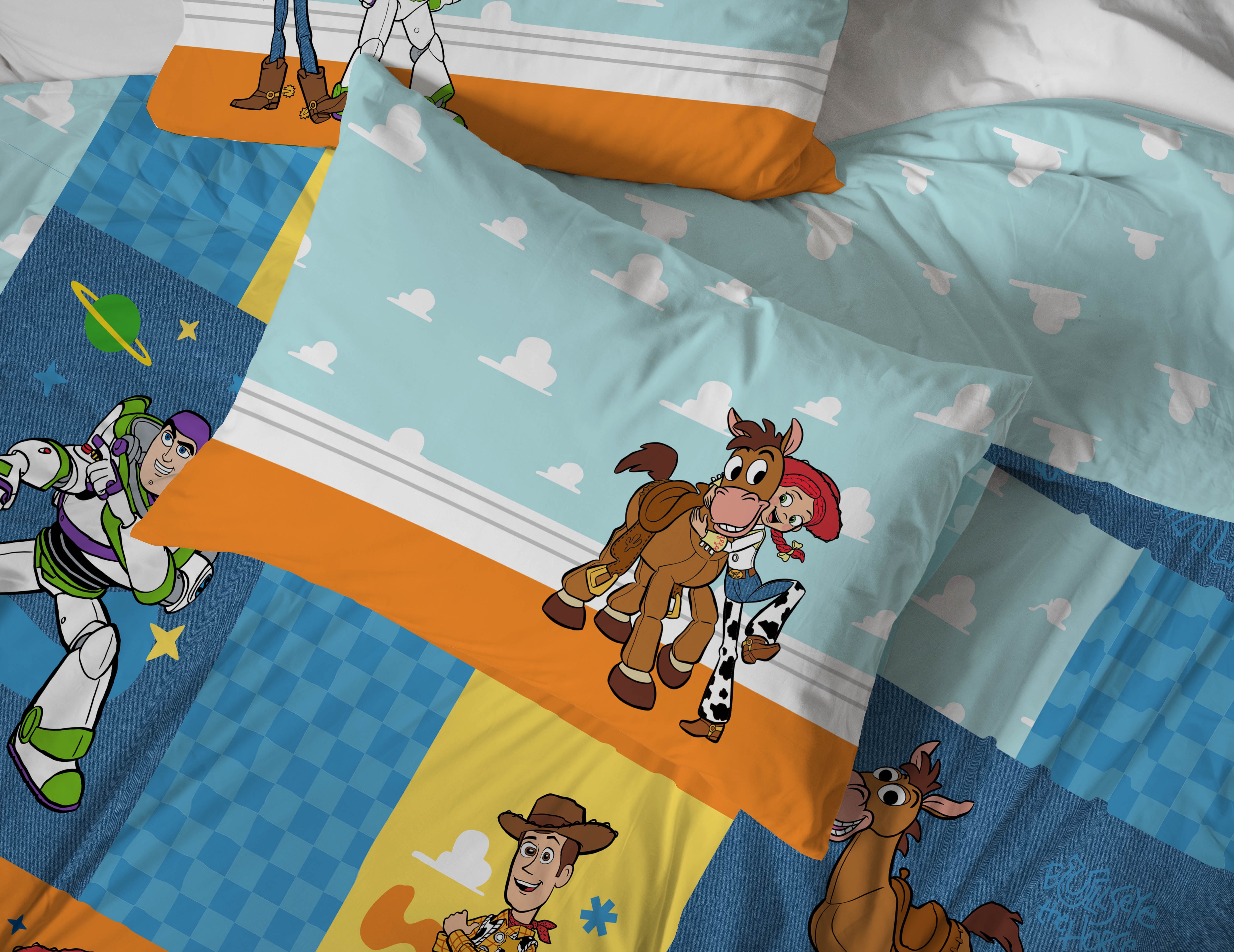 Toy Story Patchwork 2-Piece Kids Reversible Comforter and Pillowcase Set, Multicolor, Twin/Full