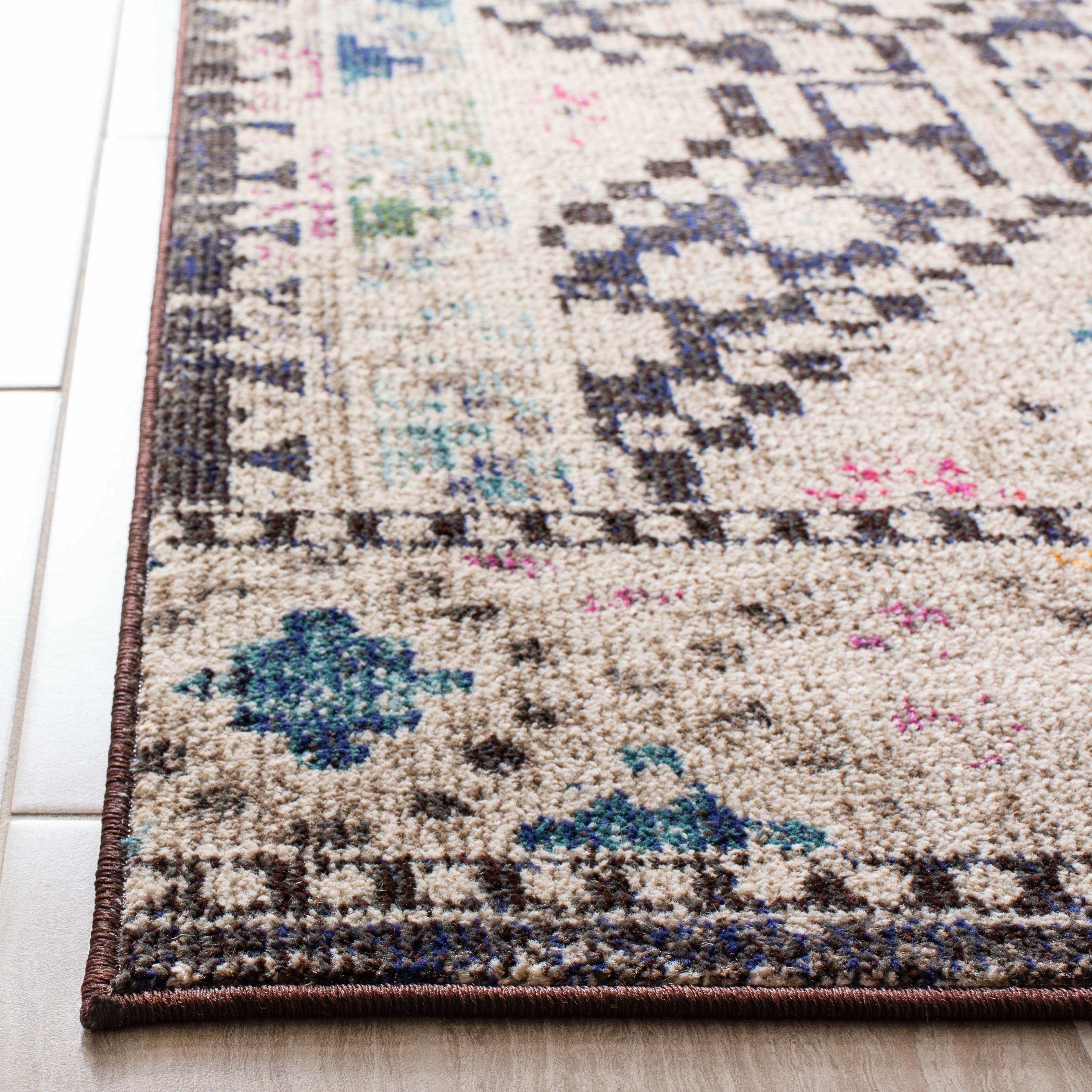 SAFAVIEH Madison Lanford Vintage Geometric Runner Rug, Black/Yellow, 2'2" x 14'