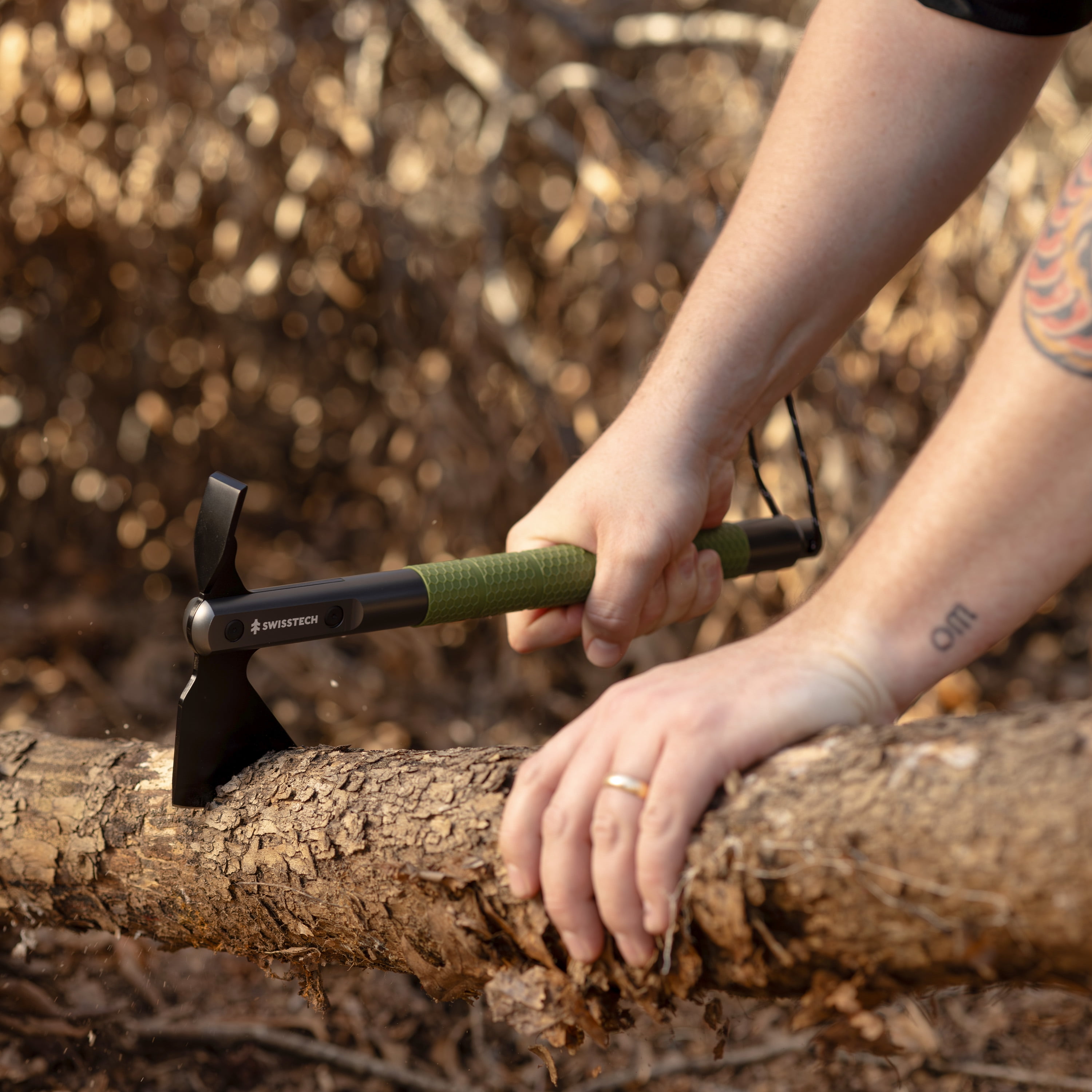 Swiss Tech Beilwerk Camping Hatchet, Stainless Steel Head, Aluminum Body, Pry Tool, Sheath Included