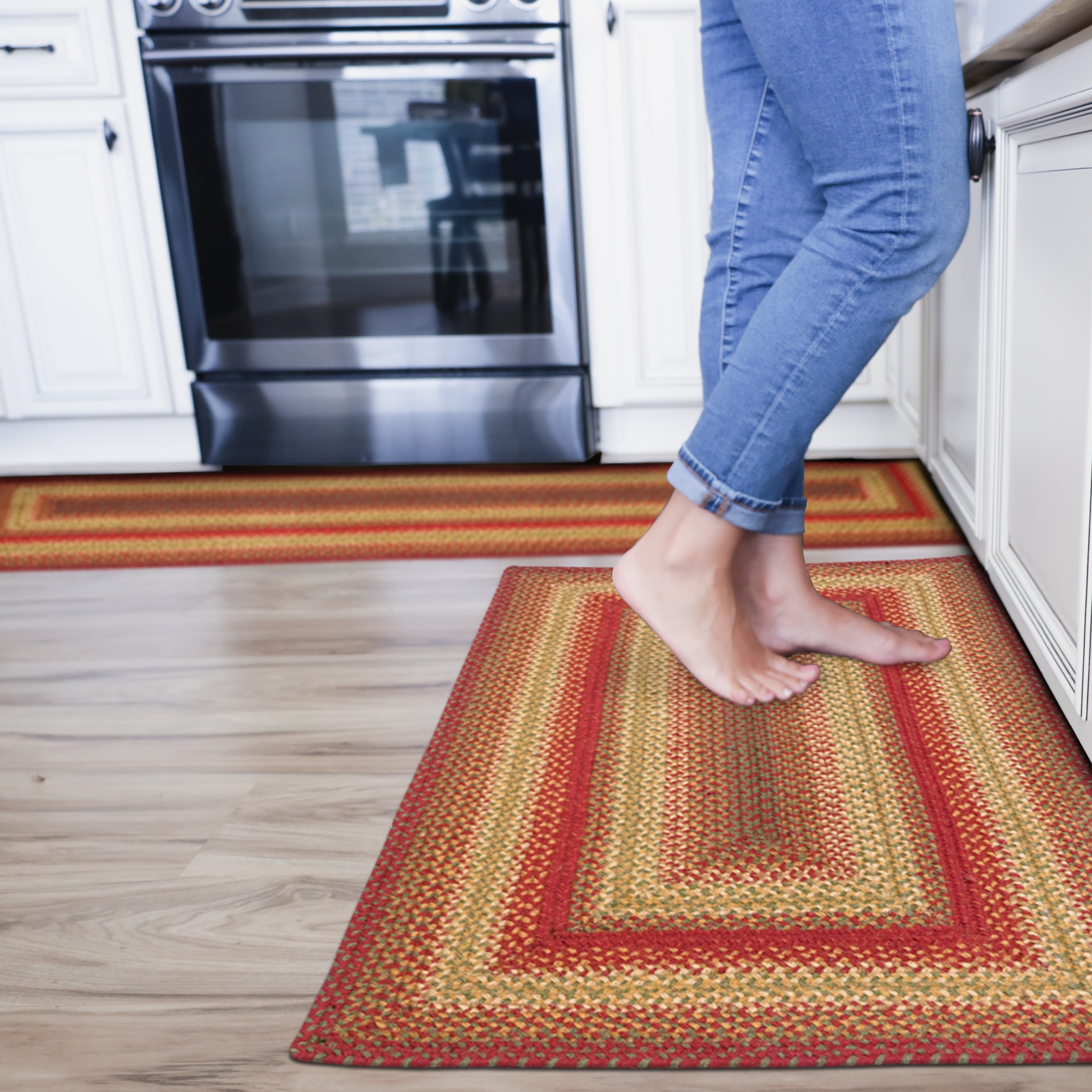 Homespice Cider Barn Jute 27x45" Red Braided Rug, Entryway Rug, Kitchen