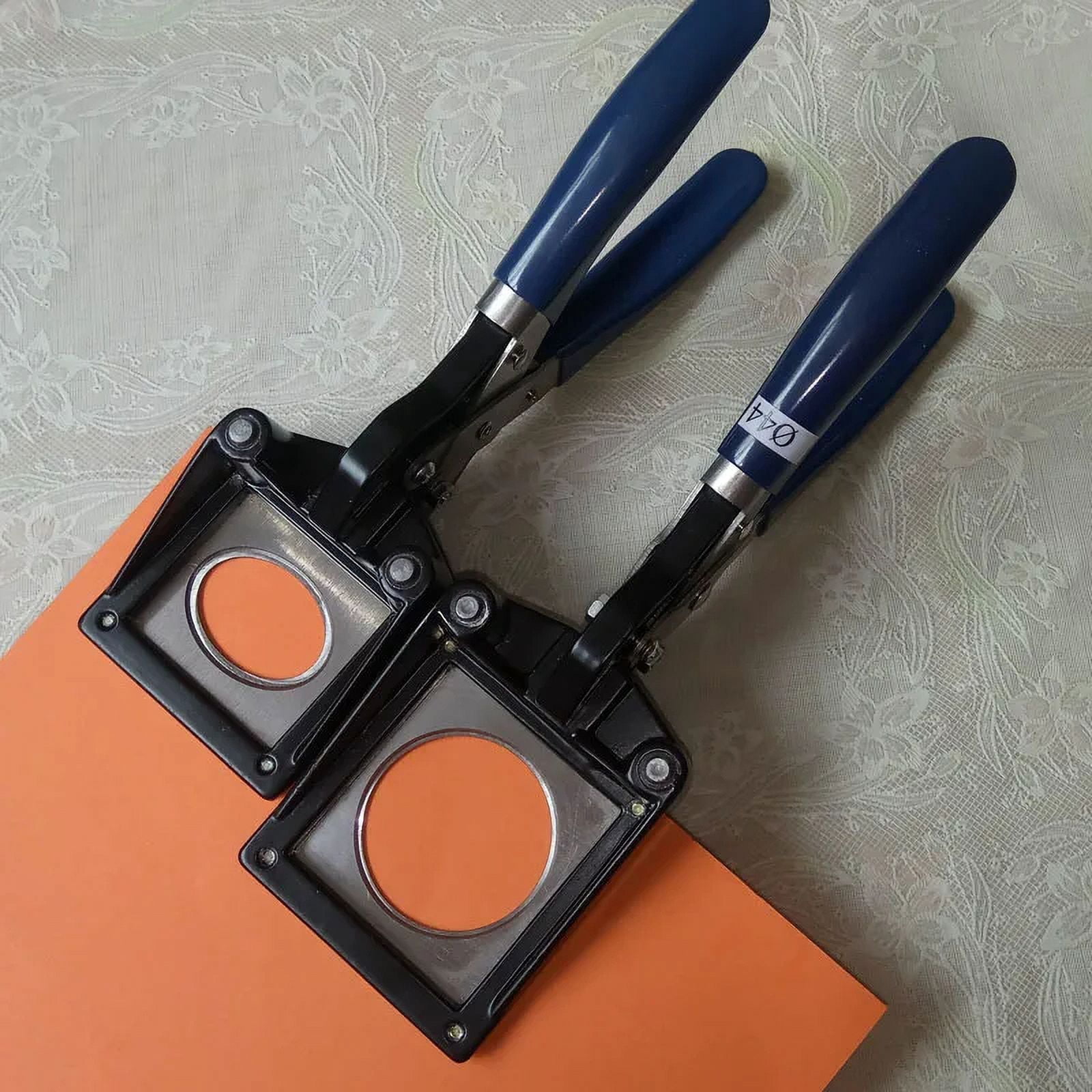 Hand Held Manual Round 25mm Paper Graphic Punch Die Cutter for Pro Button Maker ,Beginner-Friendly