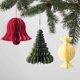 thumbnail image 4 of Adornos colgantes de bolas de árbol de Navidad Mini colgantes de bolas de nido de abeja de papel Decoraciones navideñas 2025 Suministros para fiestas de Nochevieja, 4 of 5