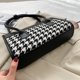 thumbnail image 4 of Bolsa de hombro para mujer, de hombro para axilas, de embrague de empalme a cuadros de PU (negro) Ehuebsd Para Estrenar, 4 of 9