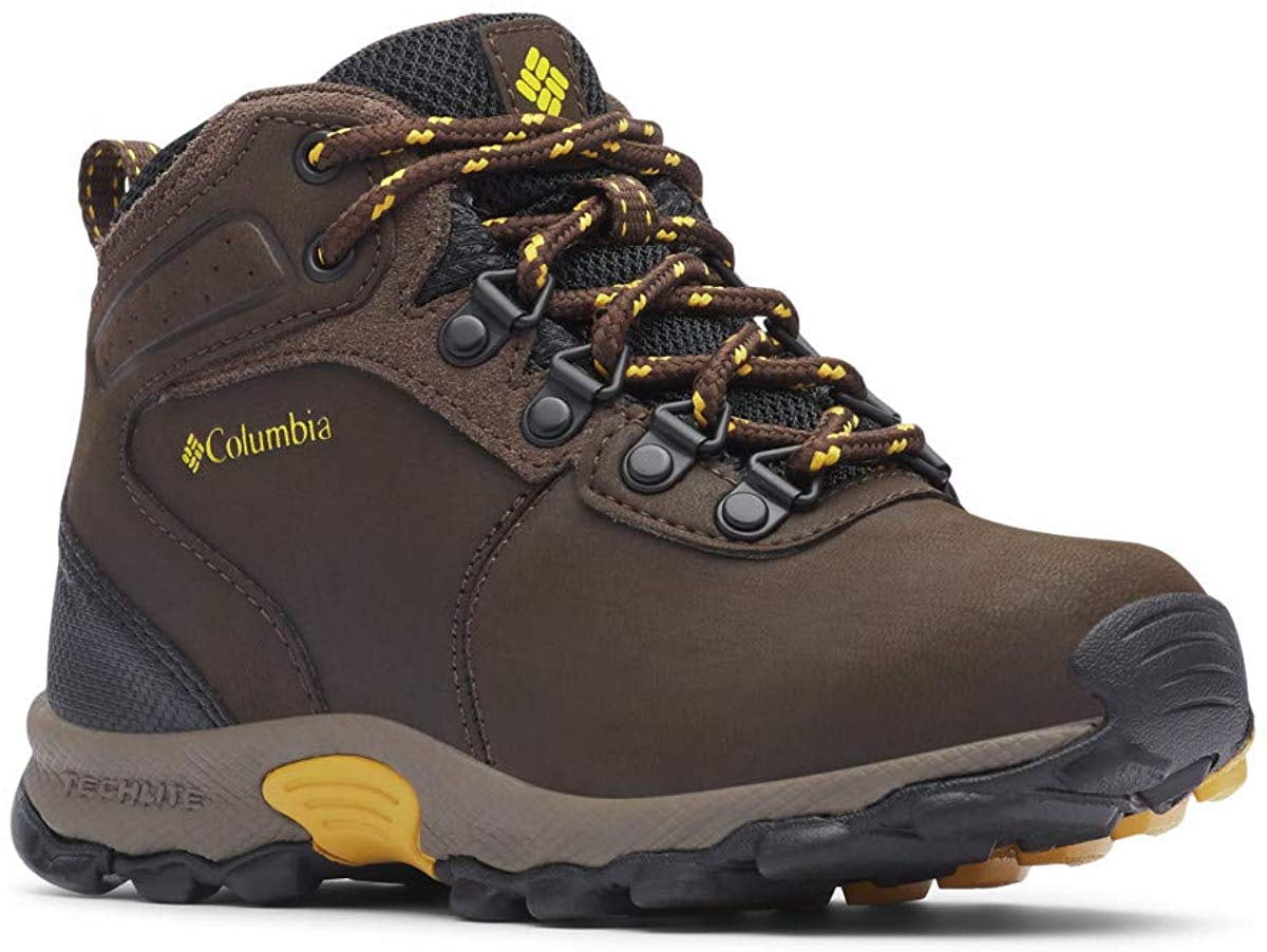columbia youth hiking boots