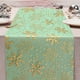 thumbnail image 1 of Decoraciones navideñas, bandera de mesa con lámina dorada, tela de nailon, decoración para fiestas, copos de nieve navideños, camino de mesa de nailon para reuniones navideñas, 1 of 6