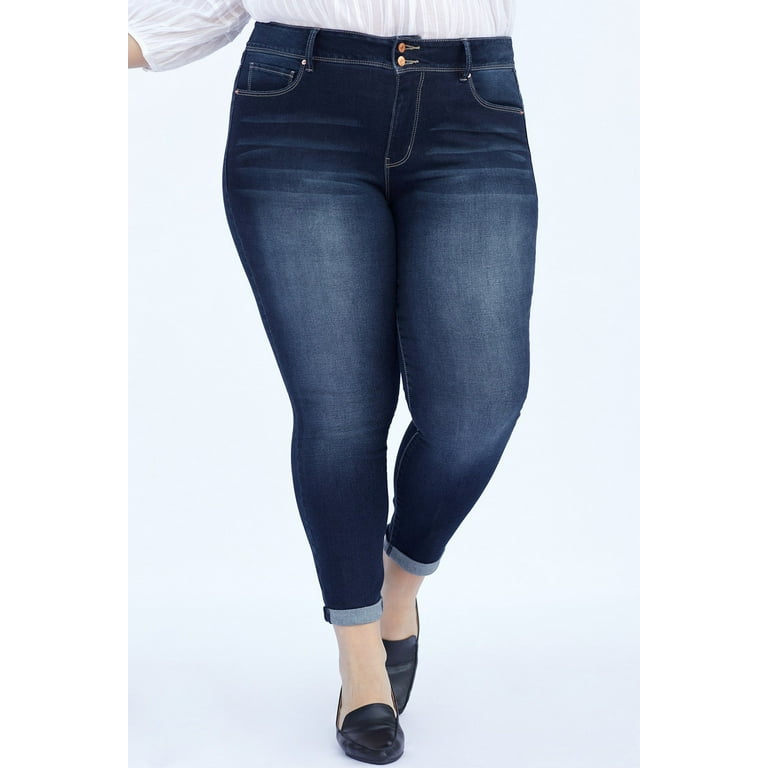 MamaJill - tries on jeans and gets muffin top. Asks platform WHY