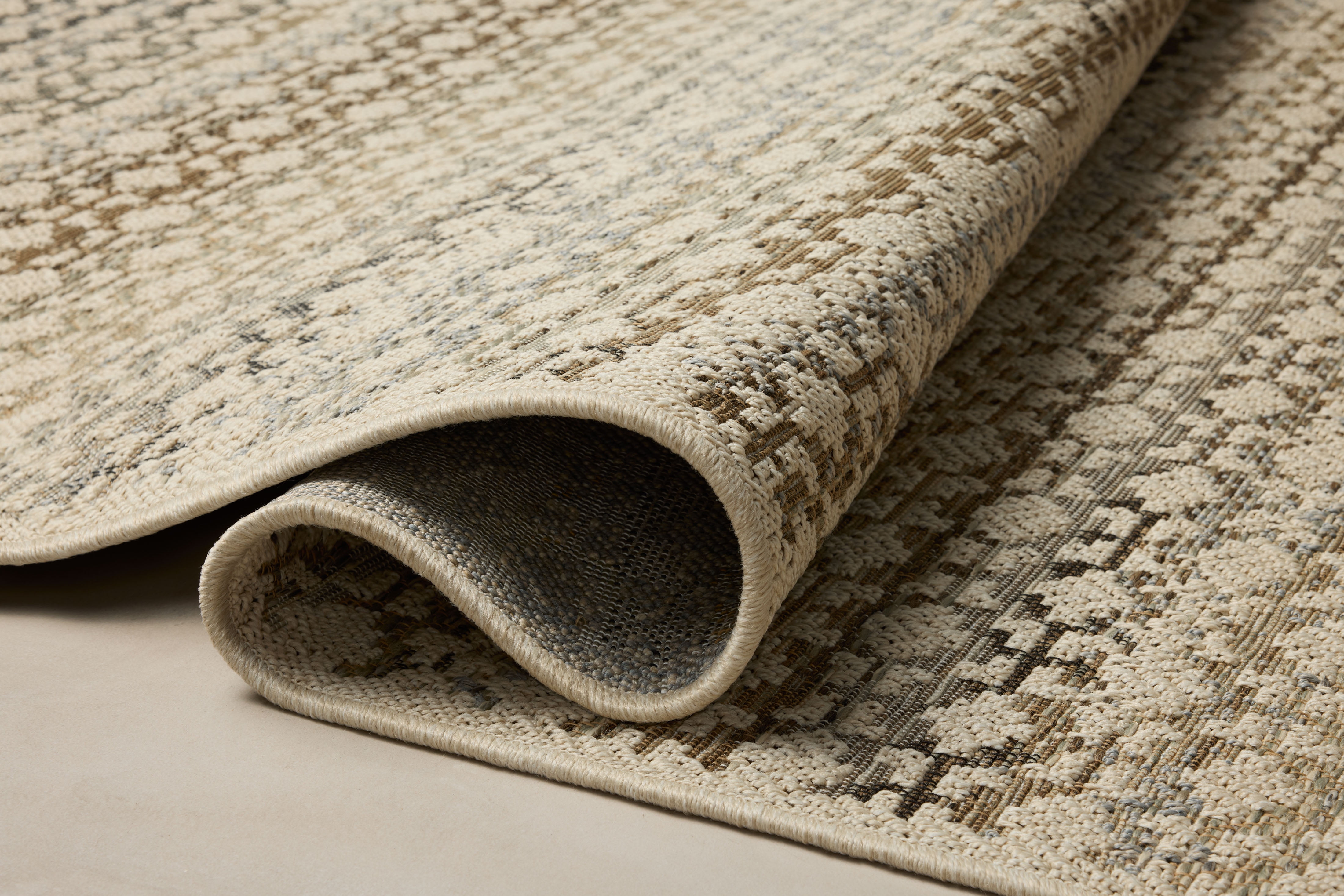 Loloi Saylor Ivory / Multi Indoor/Outdoor Area Rug