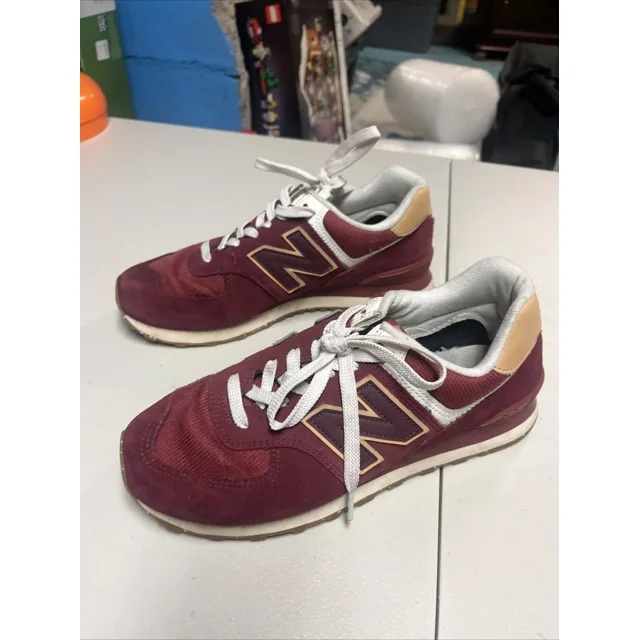 New Balance 574 Garnet Maple Mens Size 8 Red Athletic Shoes Sneakers ML574AD2