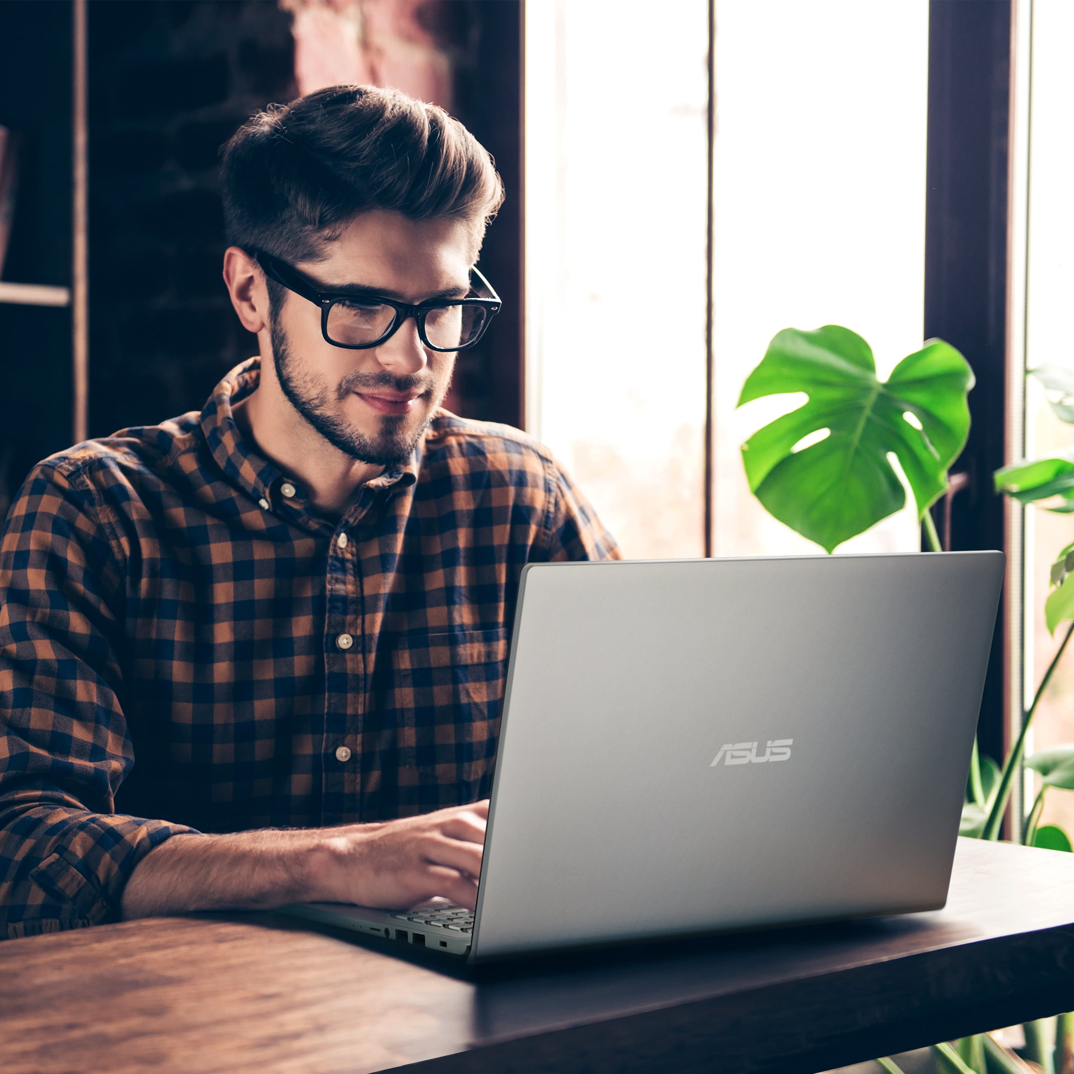 ASUS Vivobook 15.6” FHD Touch PC Laptop, Intel Core i5-1135G7, 8GB, 512GB, Win 11 Home, F515EA-WH52