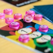 لعبة بطاقات Cat in The Box Deluxe – Quantum Trick-Taking للمراهقين والبالغين، 2–4 لاعبين، 30 دقيقة، لعبة إستراتيجية للأعمار 10+