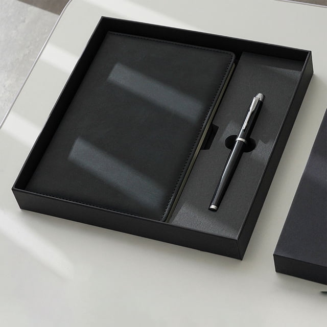 A5 Lined Leather Journal Notebook,Hardcover Journal Set with Pen and Gift Box,200Pages 100gsm Thick Ruled Paper Daily Diary for Men Women School,Travel,Business,Work,Writing
