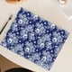 thumbnail image 4 of Fiudx Mantel de Porcelana Azul y Blanca, Impermeable, Aislante Del Calor y Antimanchas, Ideal para Decorar Mesas de Comedor, Fiestas y Eventos Festivos, 42 X 32 Cm., 4 of 6