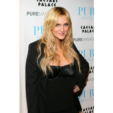 Caesars Palace Casino Vegas Ashlee Simpson-Wentz In Attendance For PureS New YearS Eve Bash CaesarS Palace Casino Hotel Resort Las Vegas Nv December 31 2008 Photo By James AtoaEverett Collection Celebrity ()