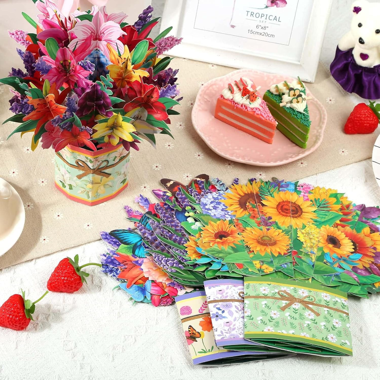 4 Pack 3D Paper Flower Pop Up Cards, Flower Bouquet Card Popup 3D Greeting Cards for Mother's Day, Graduation, Anniversary, Birthday, Congratulations, Get Well, Home Decor, with Envelope
