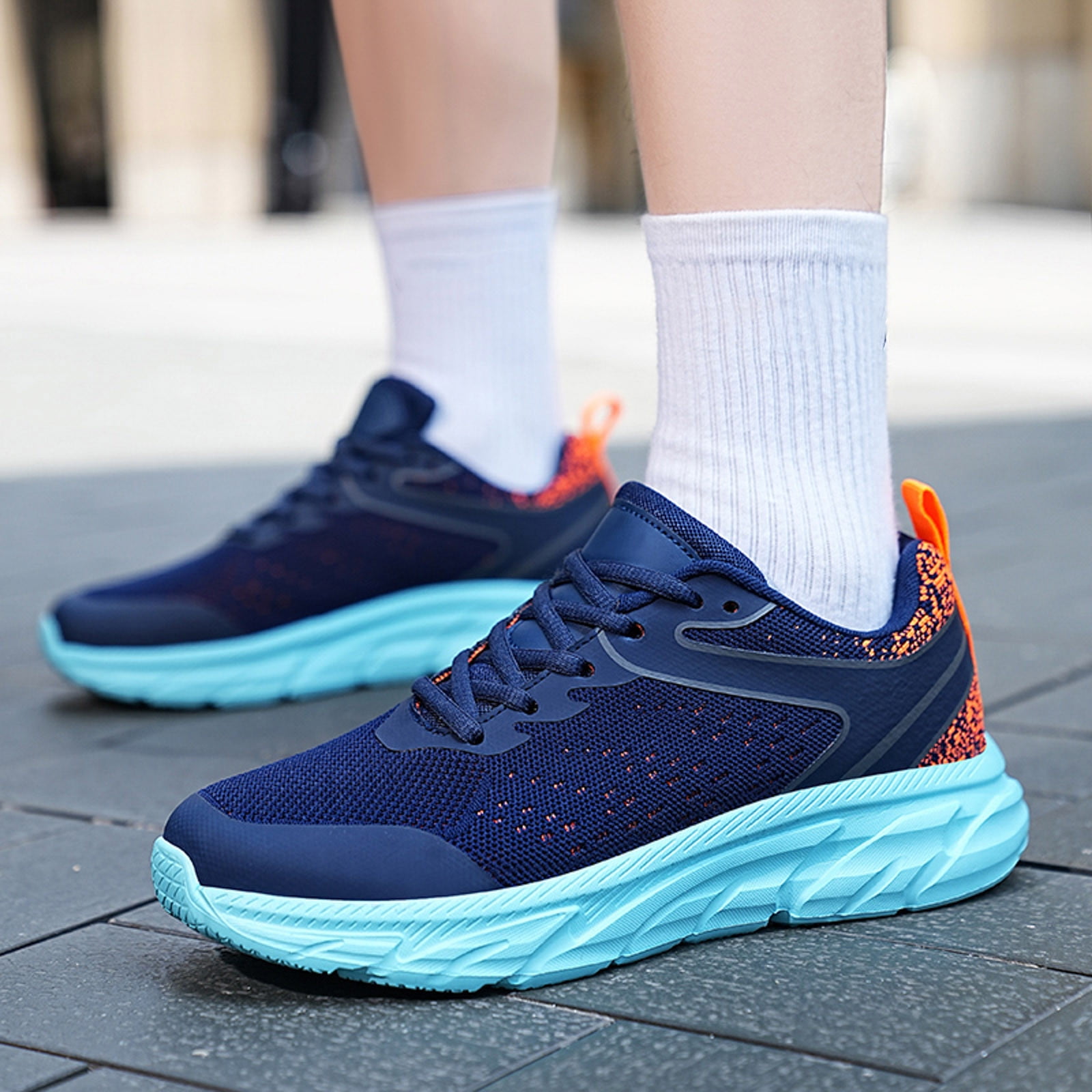 Supportive running shoes mens deals