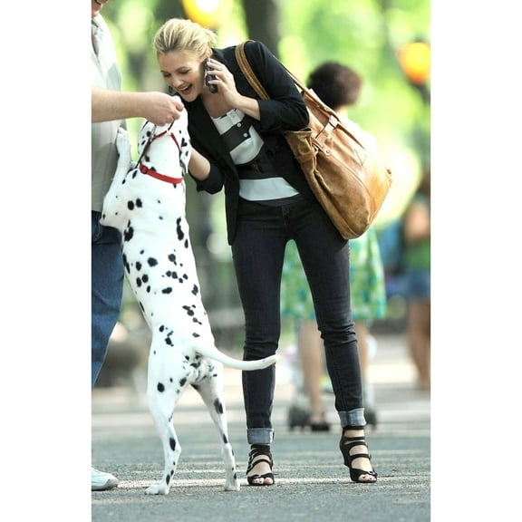 Drew Barrymore On Location For Going The Distance Filming Central Park New York Ny August 6 2009. Photo By Kristin