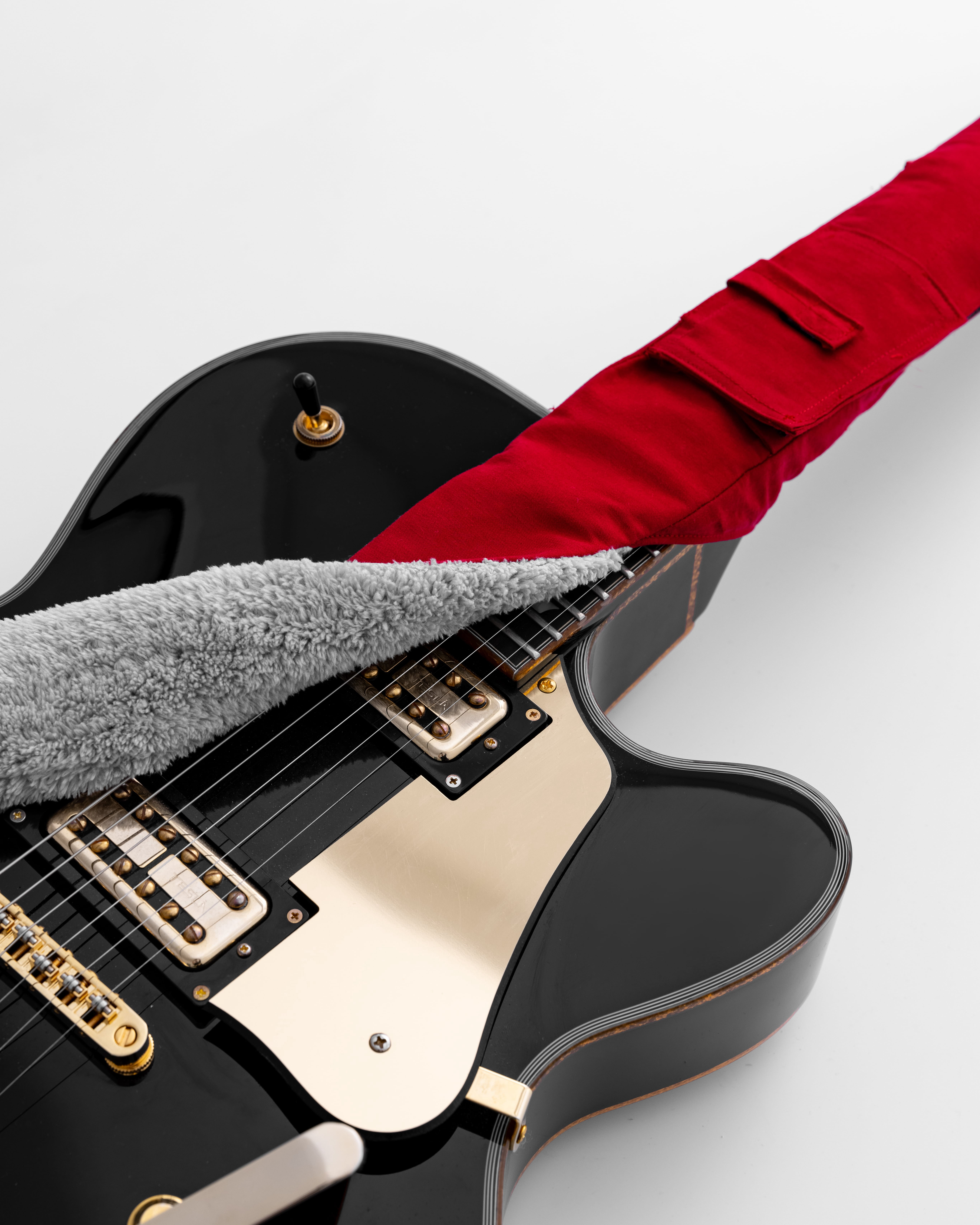 String Sling Guitar Strap With Strap Locks and Pick Pack Black