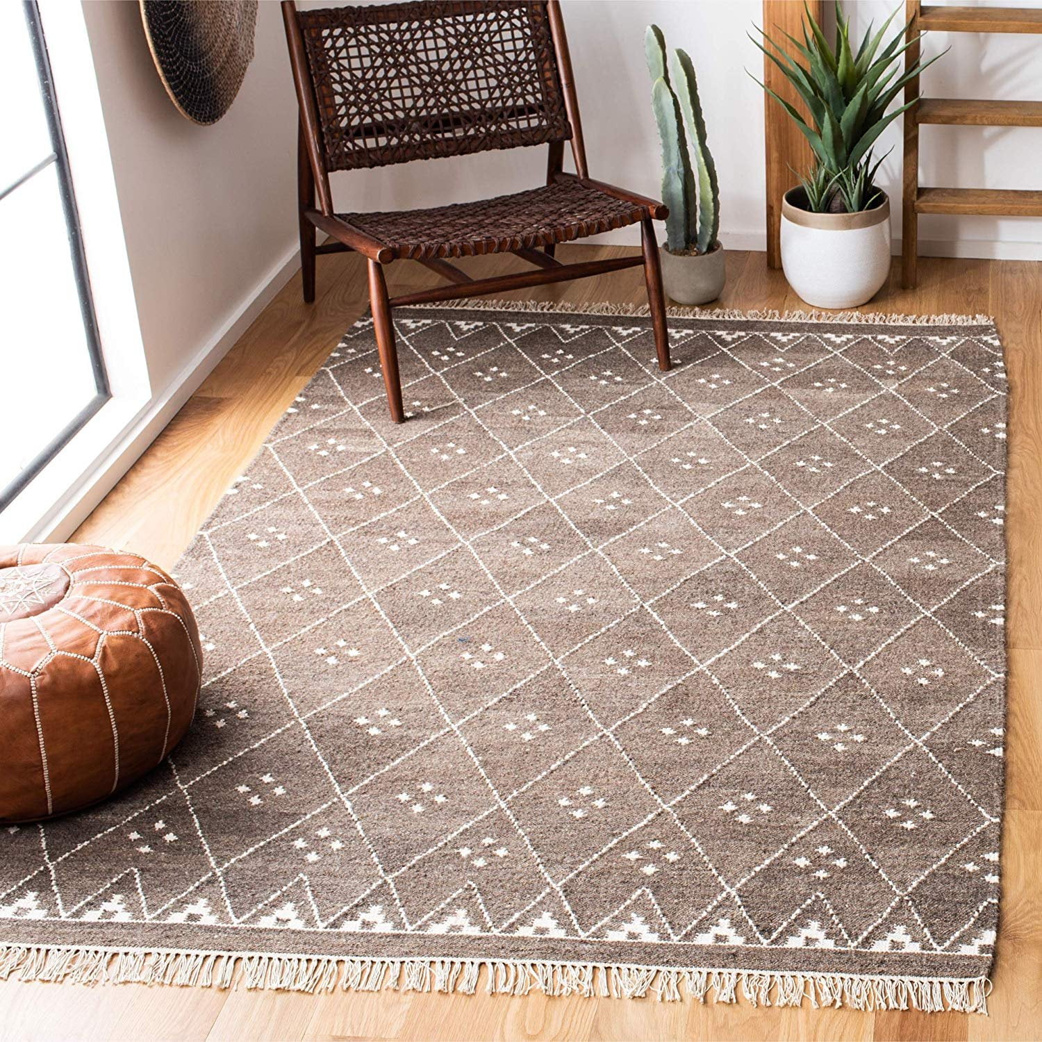Safavieh Natural Kilim Collection NKM316A Flatweave Brown and Ivory